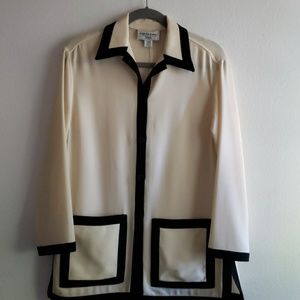 Emanuel Ungaro Petite 2 pocket Button Front Jacket